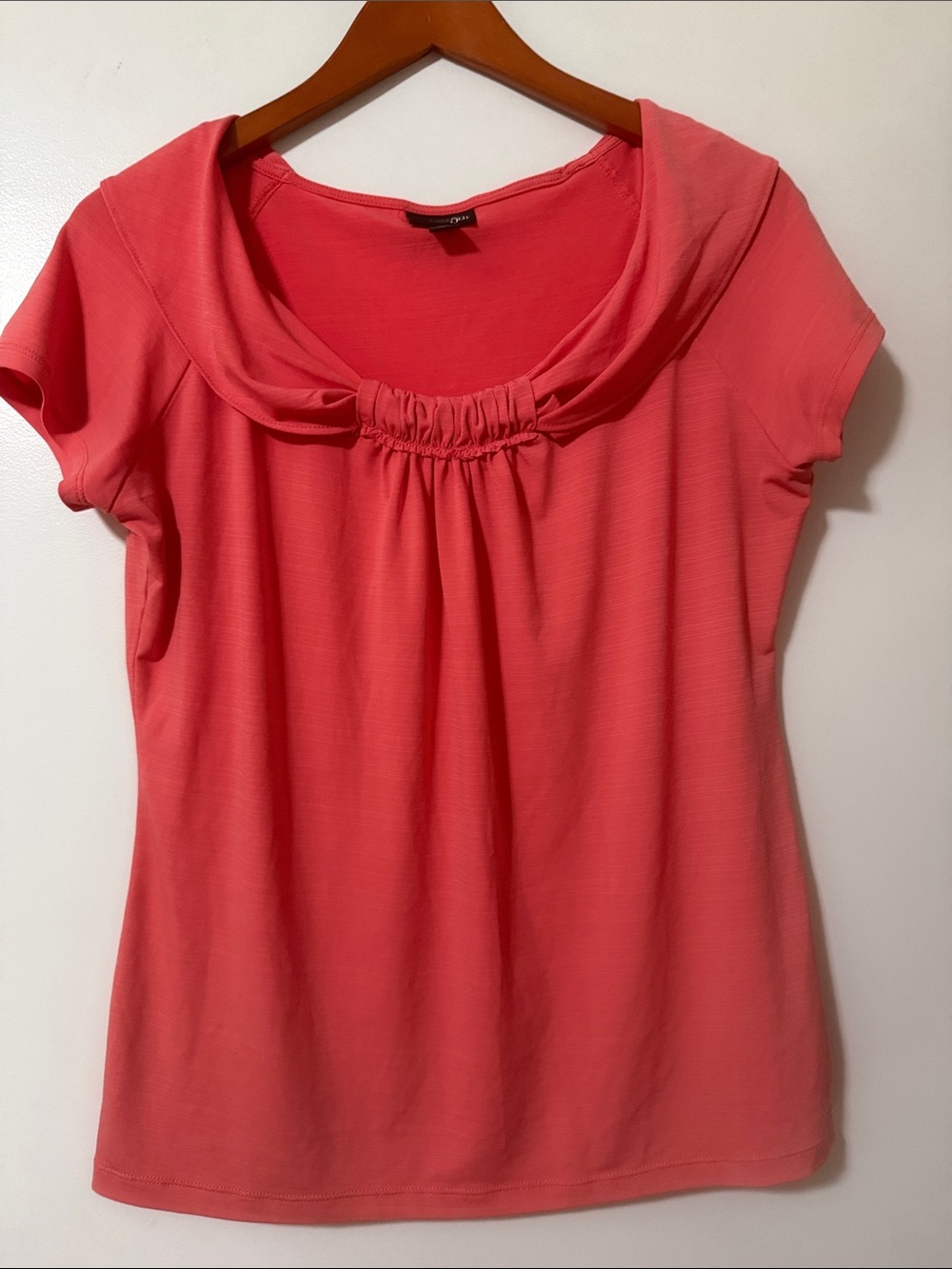 East 5th Coral-Pink Short Sleeve Scoop Neck Top